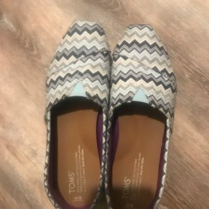 Toms shoes